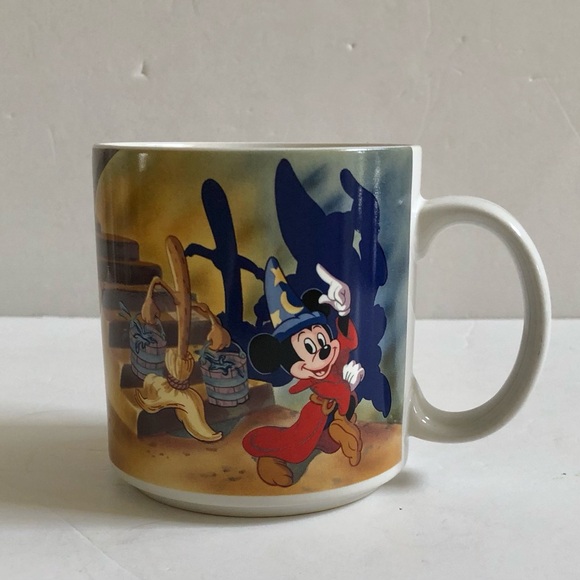 DISNEY FANTASIA DANCING MICKEY MOUSSE COFFEE MUG CUP MOVIE 1940 MADE IN JAPAN - Picture 1 of 5